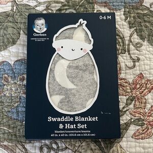 Gerber Swaddle Blanket & Hat Set - Gray and White
